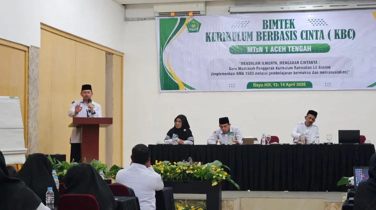 Kakankemenag Wahdi Buka Bimtek KBC