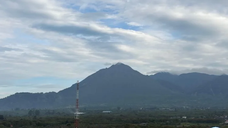 Update  Aktivitas Gunung Bur Ni Telong 16 April 2026