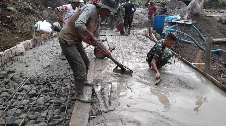 Pembangunan Jembatan Aramco Uning Mas Masuki Tahapan Pengecoran Lantai