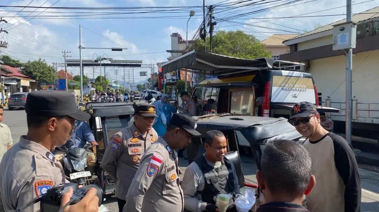 Jumat Berkah Polres Aceh Tengah Berbagi Bersama Warga