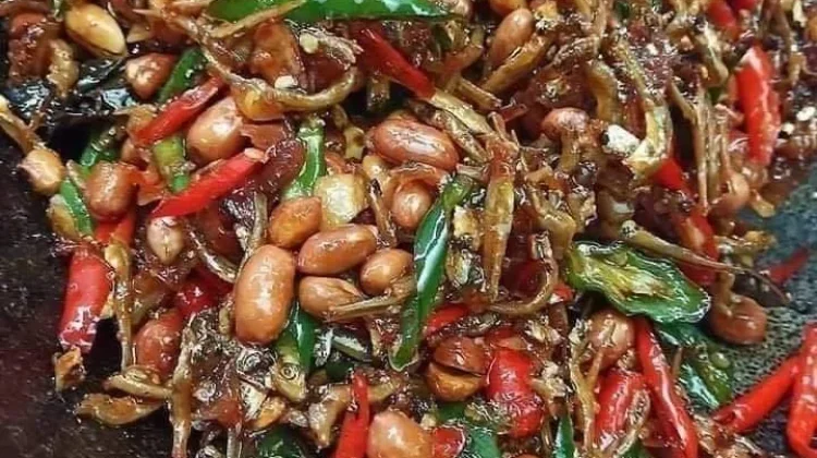 Teri Kacang Renyah Pedas Manis, Lauk Sederhana Rasa Istimewa
