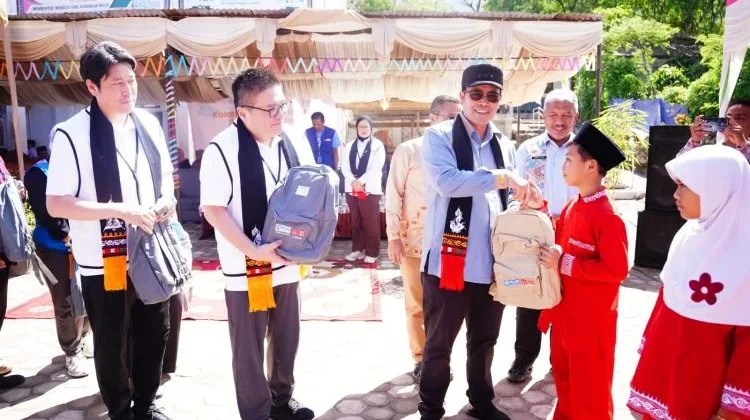 Uniqlo Bantu Korban Banjir Aceh Tengah