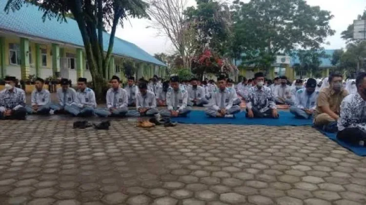 Analisis Implementasi Kurikulum di SMA 15 Takengon Terkhusus Peminatan PAI