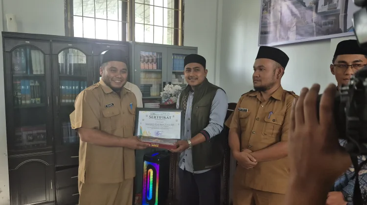Pemda dan Kemenag Bener Meriah Beri Penghargaan Masjid Ramah Mudik