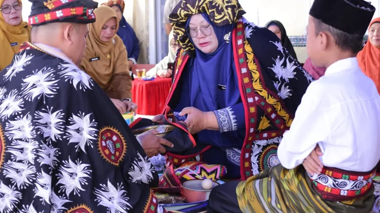 SDN 9 Lut Tawar Gelar Prosesi Adat Mulai Tahun Ajaran Baru