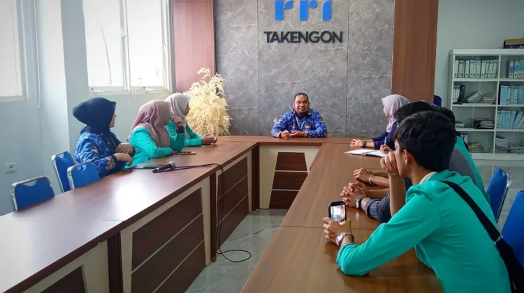 Mahasiswa KPI IAIN Takengon Kunjungi RRI Takengon