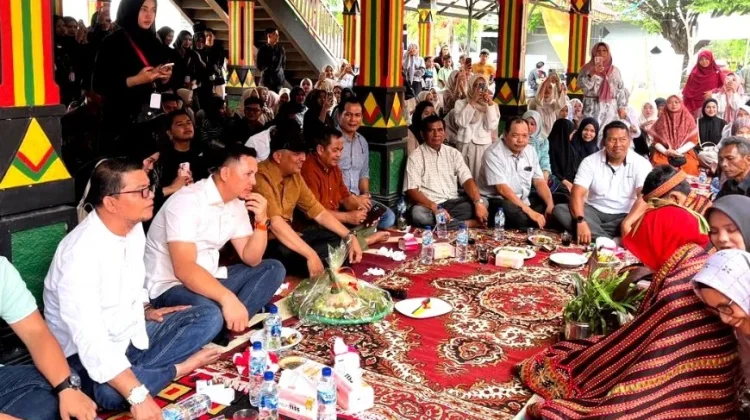Peusijuk HIPEMAGAS, Bupati Gayo Lues: Generasi Muda Motor Pembangunan Daerah