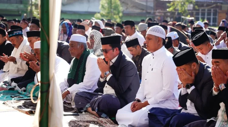 Bupati Haili Shalat Idul Adha di Arul Kumer