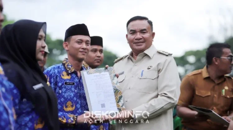 Bupati Aceh Tenggara Resmi Serahkan SK PPPK Paruh Waktu