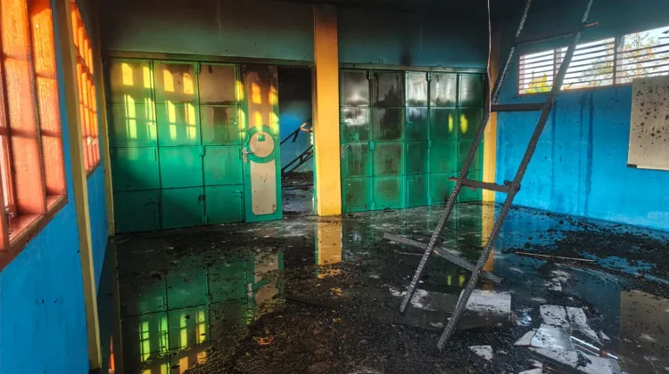 Diduga Korsleting Listrik, Ruang Kelas Ponpes Aswaja di Bener Meriah Terbakar