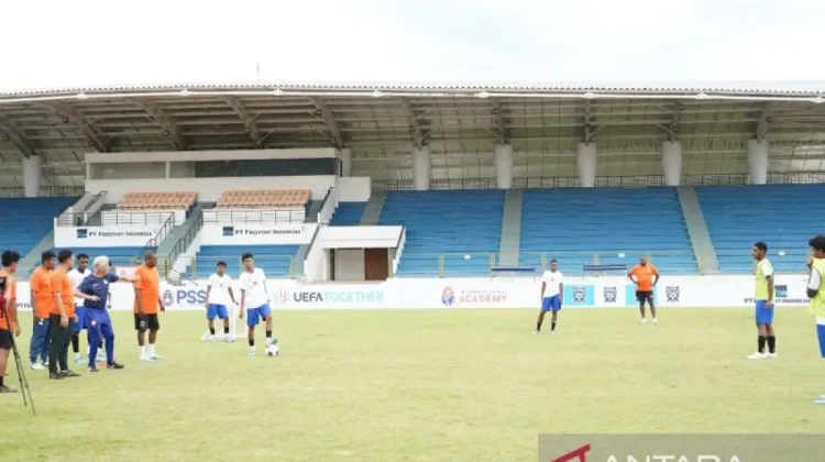 PSSI, Freeport dan KNVB Gelar Pelatihan Sepak Bola untuk Anak Papua