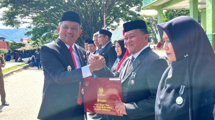 384 ASN Gayo Lues Terima Satyalancana Karya Satya dari Presiden