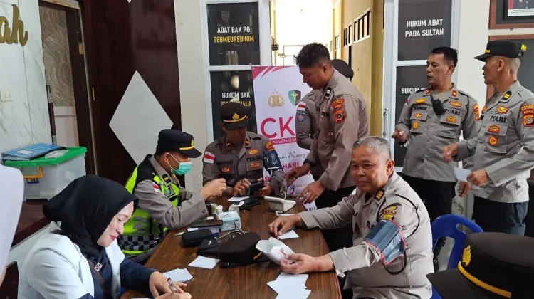 Personil Polres Bener Meriah Ikuti  Pemeriksaan Kesehatan