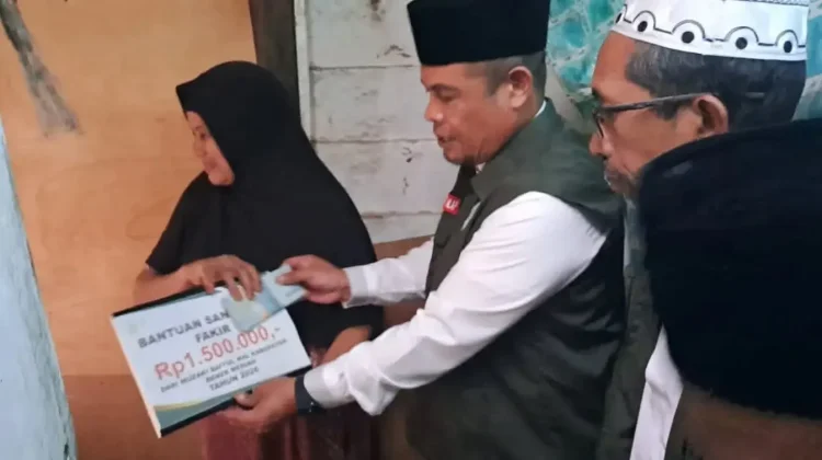 Baitul Mal Bener Meriah Salurkan Santunan kepada 229 Warga Fakir