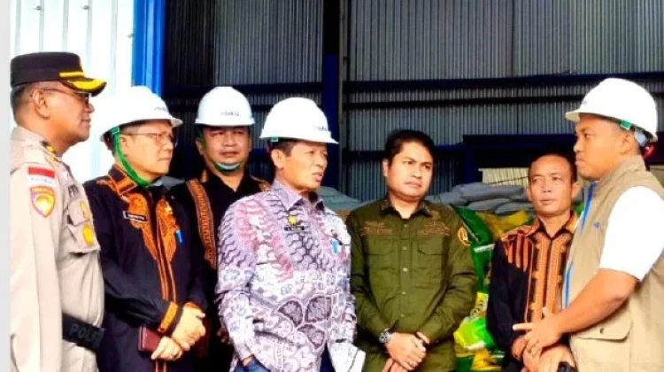 Wabup Gayo Lues Tinjau Stok Pangan dan Distribusi Bantuan di Gudang Bulog Sentang