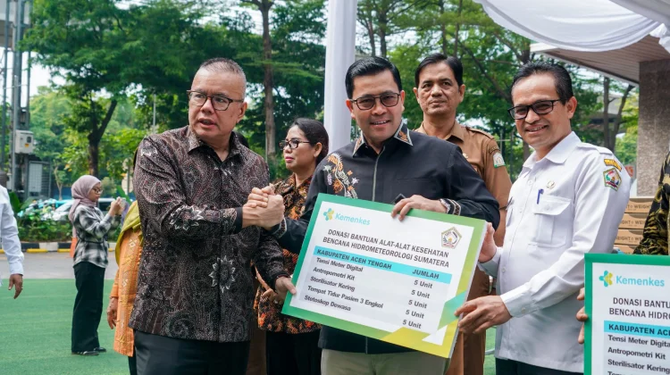 Menkes Budi Gunadi Bantu Alat Kesehatan untuk Aceh Tengah
