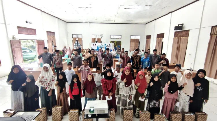 Kemenag Gayo Lues Santuni 100 Anak Yatim