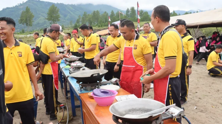 Gerak Jalan Santai Meriahkan HUT Bhayangkara