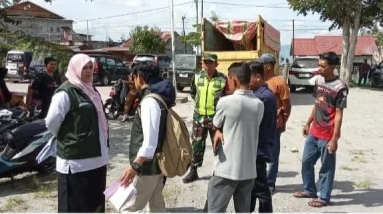 Babinsa Koramil 02/Wih Pesam Pererat Silaturahmi dengan Warga Melalui Komsos