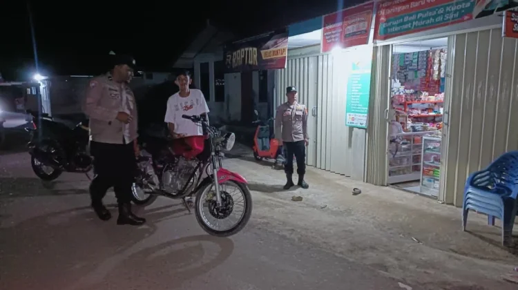Patroli Malam Polsek Mesidah Perkuat Harkamtibmas
