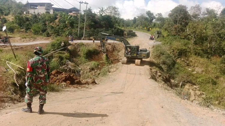 Jembatan Bailey di Bintang Bener Mulai di Bangun