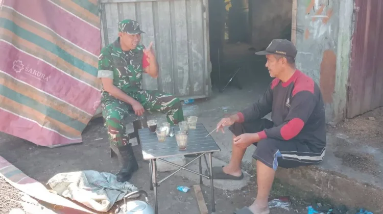 Babinsa Koramil 06/Bukit Ajak Warga Cegah Karhutla Melalui Komsos