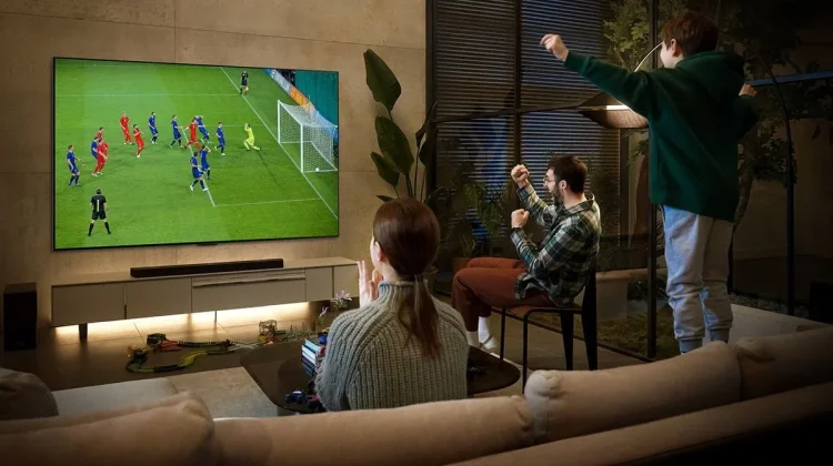 Nonton Sepak Bola Bikin Bahagia, Ini Alasannya