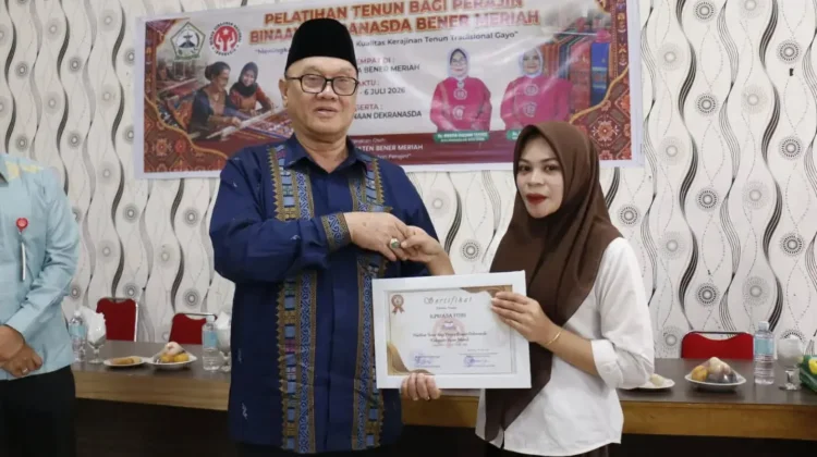 Dekranasda Bener Meriah Tutup Pelatihan Tenun Kerawang Gayo