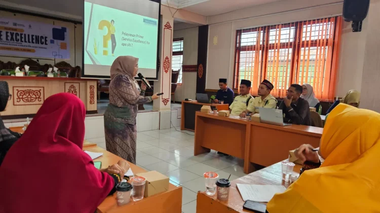 Kemenag Aceh Tengah Bekali Petugas dengan Pelatihan Service Excellence