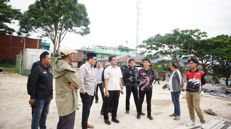 Bupati Haili Imbau Masyarakat Pasang Bendera Merah Putih Selama Agustus