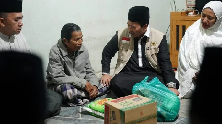 Program Ahad Berkah Kembali Santuni 20 Fakir Miskin di Takengon Timur