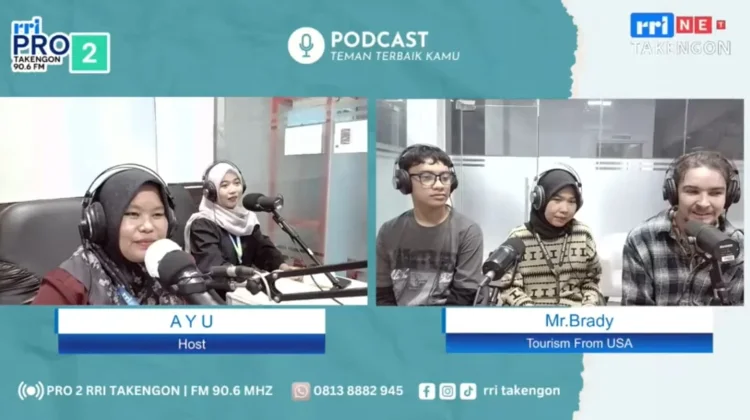 English Corner PRO 2 RRI Takengon: Belajar Bahasa Inggris Ternyata Tidak Sulit