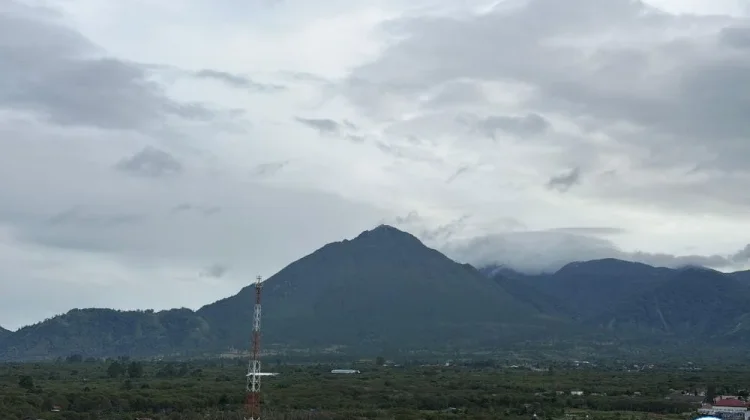 Aktivitas Gunung Bur Ni Telong Tetap Level II, Masyarakat Diminta Tak Dekati Kawah