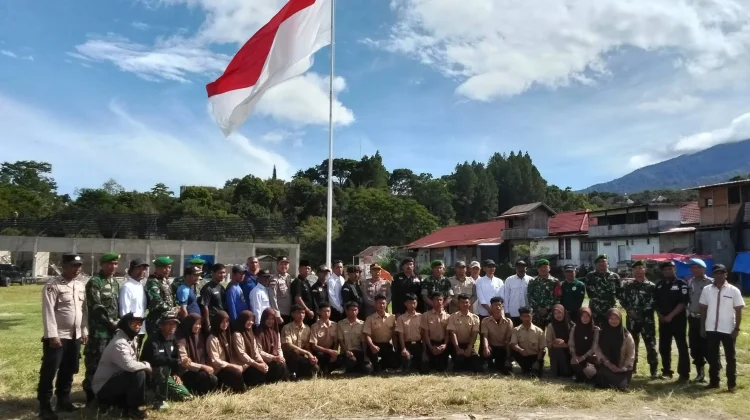 Jelang HUT ke-81 RI, Bendera Merah Putih Raksasa Berkibar di Timang Gajah