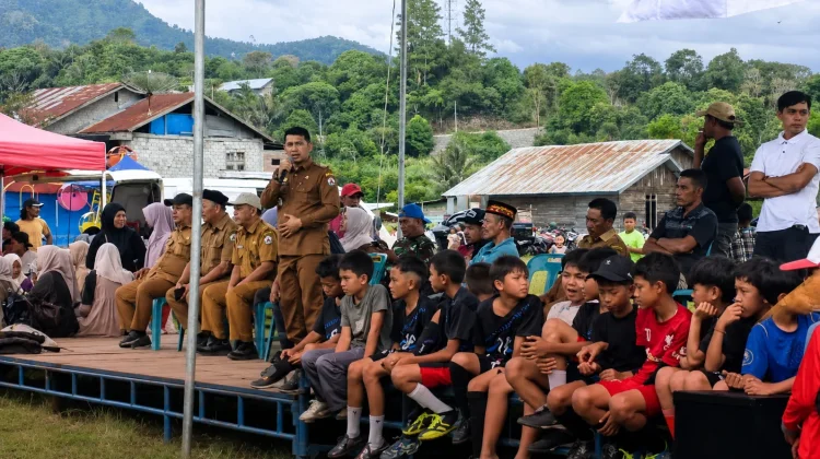 Camat Timang Gajah Buka Turnamen Sepak Bola Mini U-12
