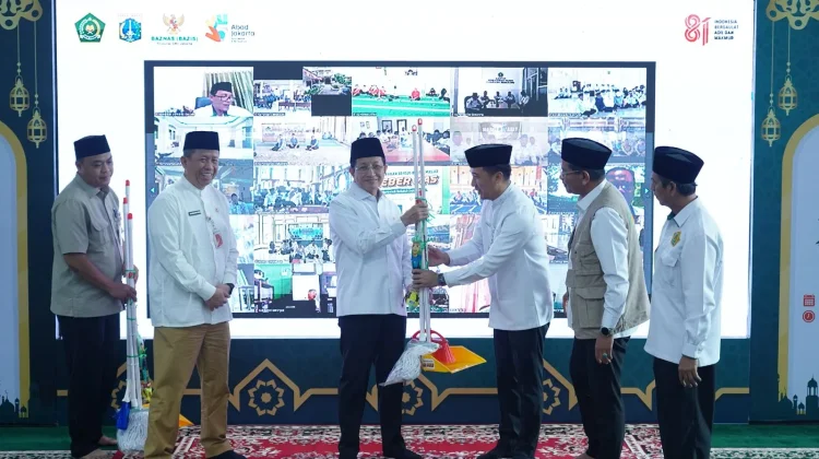 Geber Mas Serentak di 50 Ribu Masjid dan Musala untuk Rumah Ibadah Bersih dan Nyaman