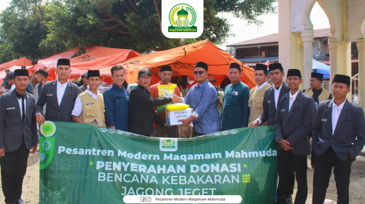 Pesantren Modern Maqamam Mahmuda Salurkan Donasi untuk Korban Kebakaran Jagong