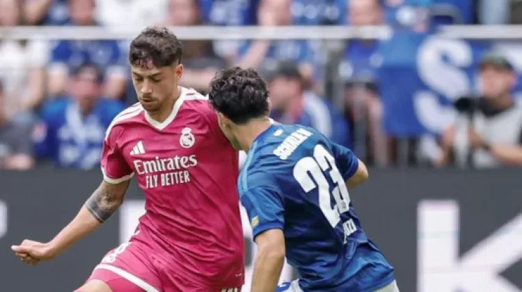 Real Madrid Tutup Pramusim dengan Kemenangan Telak