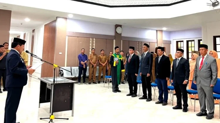 Wabup Gayo Lues Lantik Enam Pejabat, Tekankan Integritas dan Kepemimpinan