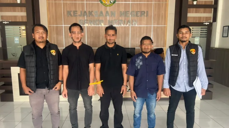 Polres Bener Meriah Limpahkan Tiga Tersangka Kasus Pencurian ke Jaksa