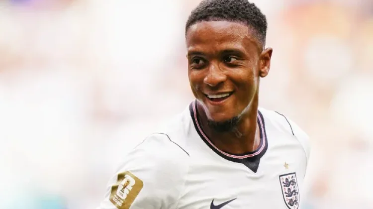 Arsenal Sepakat Transfer Ezri Konsa dari Aston Villa