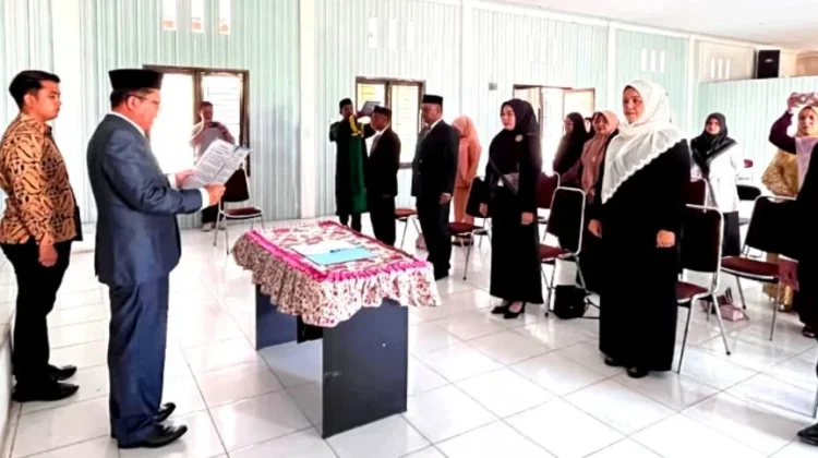 Lantik Pejabat Administrator, Plt. Sekda Gayo Lues Tekankan Kinerja dan Pelayanan