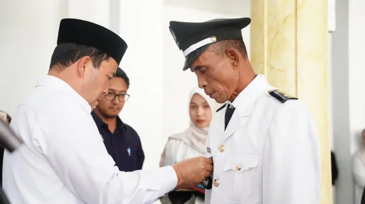 Bupati Haili Lantik Muhtaruddin sebagai Reje Kala Kemili
