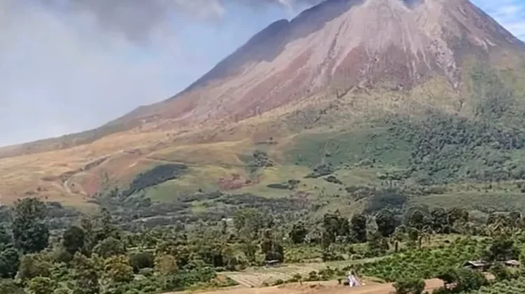 Aktivitas Gunung Sinabung Alami Peningkatan