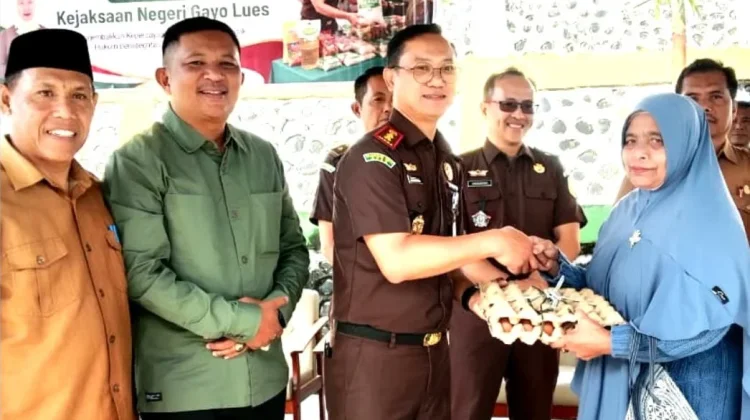 Kejari Gayo Lues Gelar Pasar Murah, Bupati: Bantu Jaga Daya Beli Masyarakat