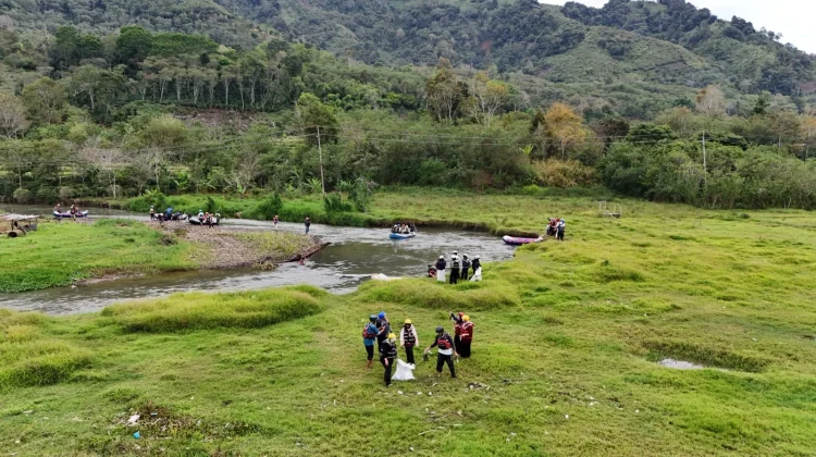 Aksi Tanam Pohon dan Bersih Sungai Warnai RRI Fest di Aceh Tengah