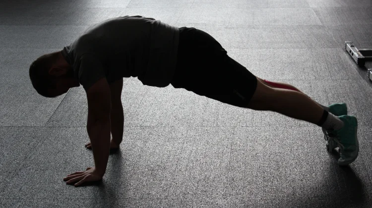 Latihan Beban tanpa Alat, Bisa Bikin Kuat?