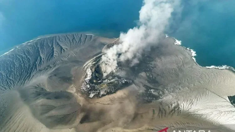 Update Terbar: BMKG Pantau Sebaran Debu Vulkanik Gunung Anak Krakatau