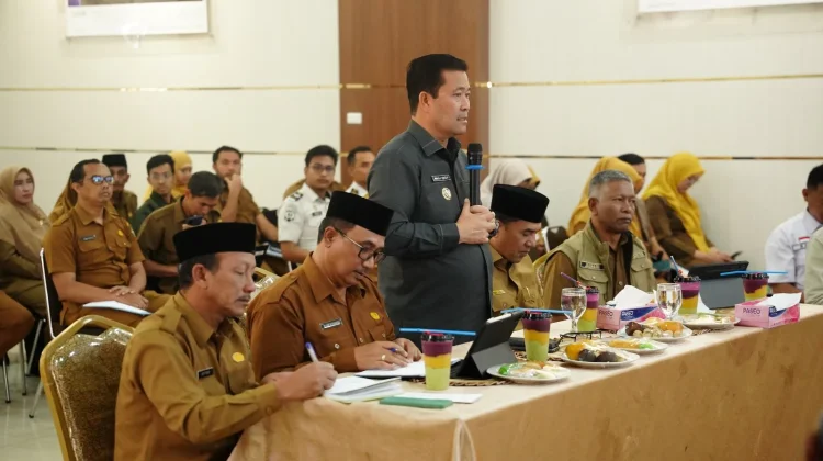 Bupati Haili Pimpin Rapim Evaluasi Kegiatan Pembangunan