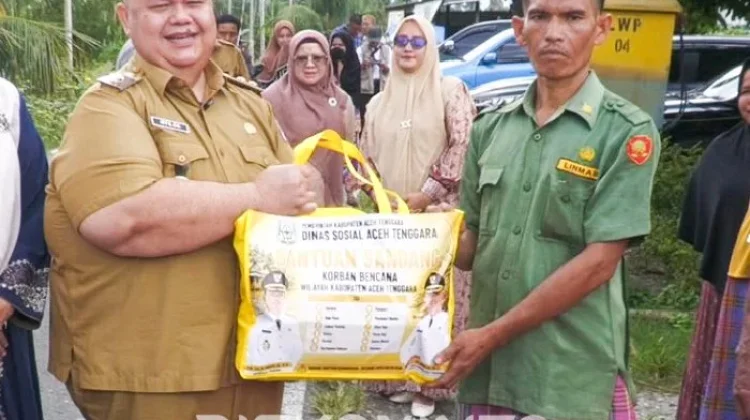 Pemkab Agara Salurkan Bantuan Masa Panik untuk Korban Kebakaran